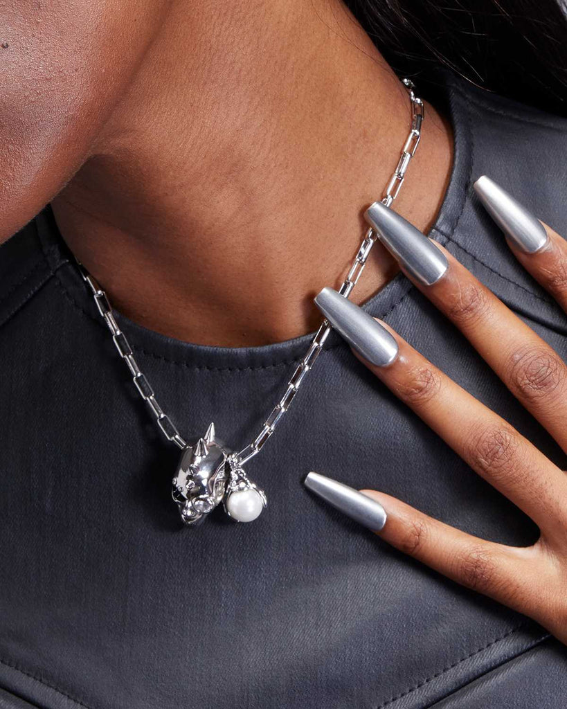 How to Choose a Men's Necklace Pendant Gift: A Practical Guide and Tips