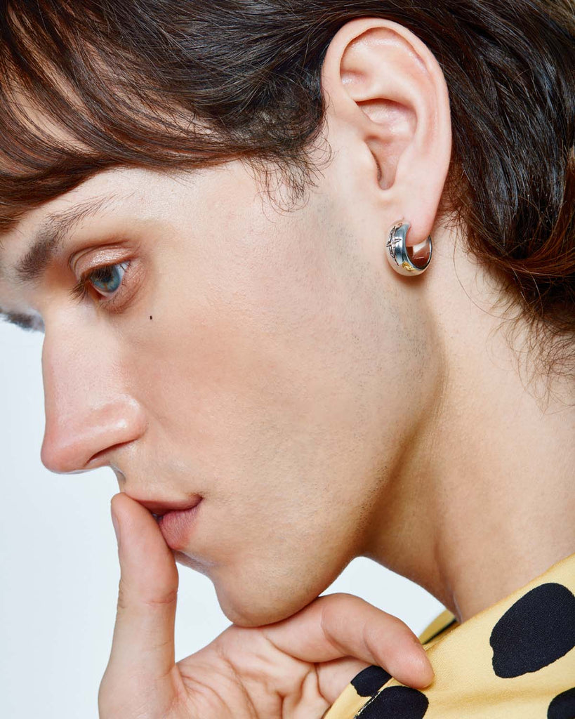 Sterling Silver vs White Gold Stud Earrings: Key Differences You Should Know