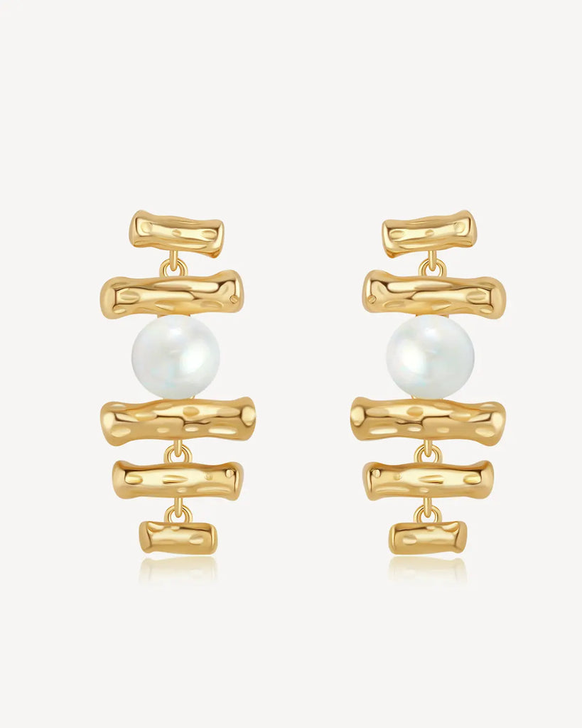 18k Gold Baroque Charming Pearl Affinity Dangles